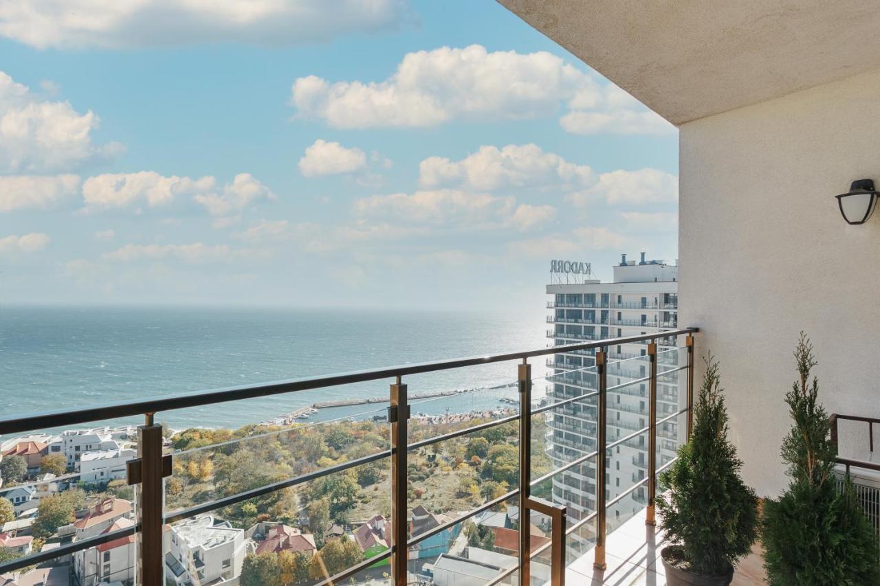 Sea & Sky Apartments Odessa Exterior foto