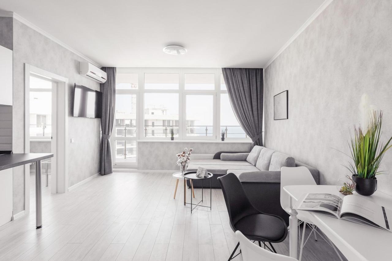 Sea & Sky Apartments Odessa Exterior foto