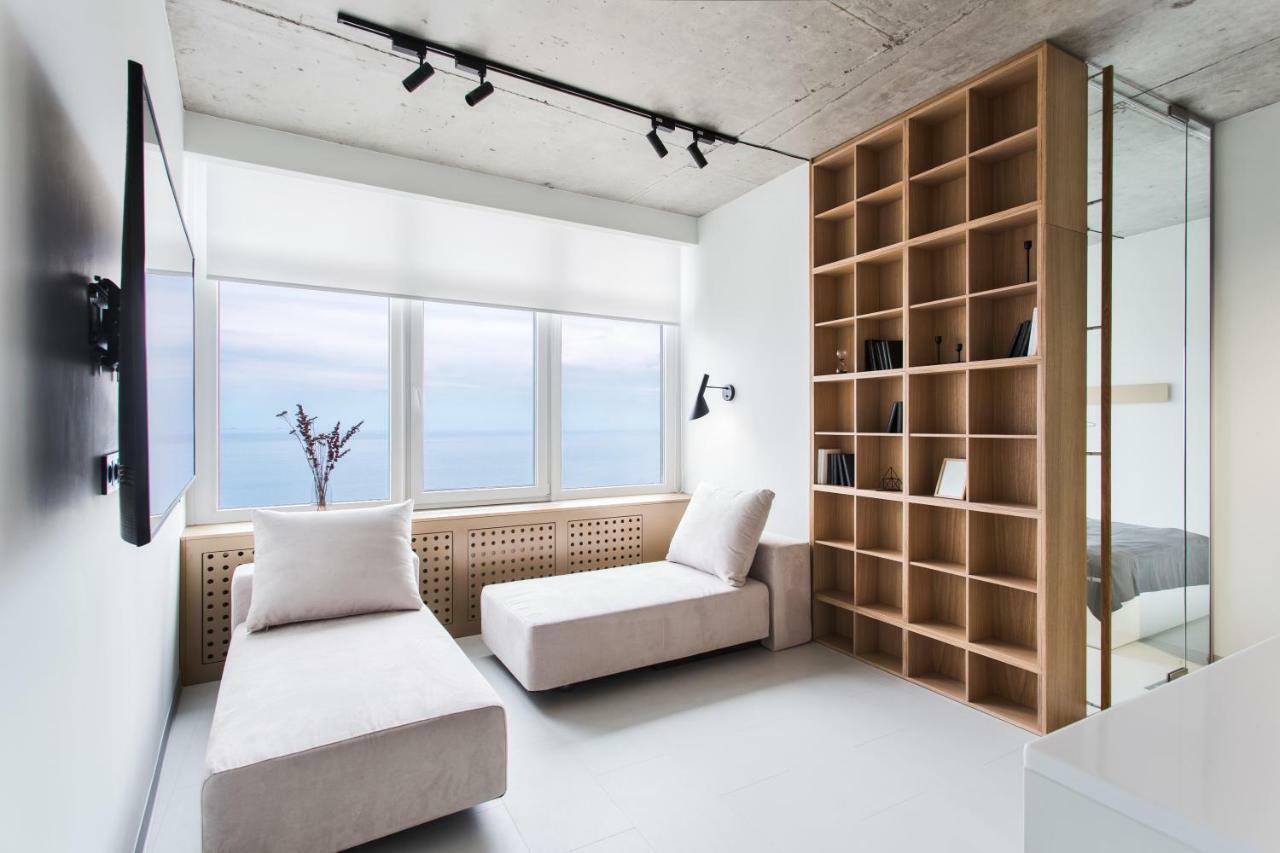 Sea & Sky Apartments Odessa Zimmer foto